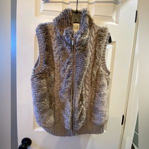 Fuda brand faux fur and sweater vest